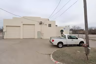2228 S Santa Fe Ave | Warehouse Rental - Oklahoma City, Oklahoma