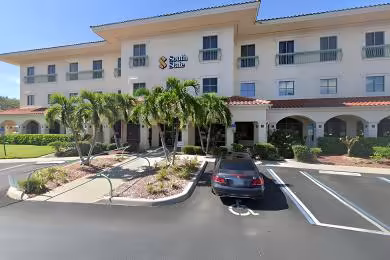 901 Venetia Bay Boulevard | Warehouse Rental - Gateway, Florida