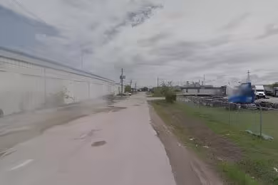 8360 Lyons Avenue | Warehouse Rental - Houston, Texas
