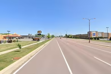 1600 Madison Avenue | Warehouse Rental - Mankato, Minnesota