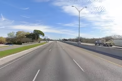 3021 North Interstate 35 | Warehouse Rental - , Texas