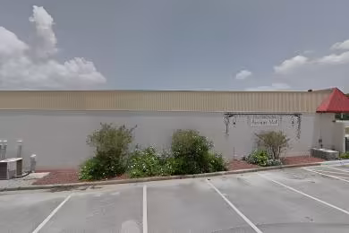 823 Cocoa Boulevard | Warehouse Rental - Downtown Cocoa, Florida