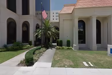 240 South Pineapple Avenue | Warehouse Rental - Sarasota, Florida