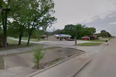 928 West Commerce Street | Warehouse Rental - La L'Aceate, Texas